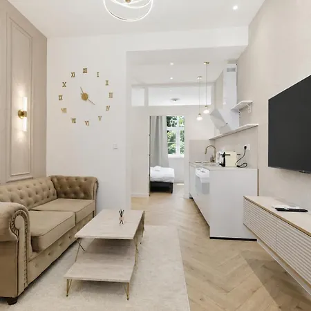 Boutique 1br In Downtown Pressburg